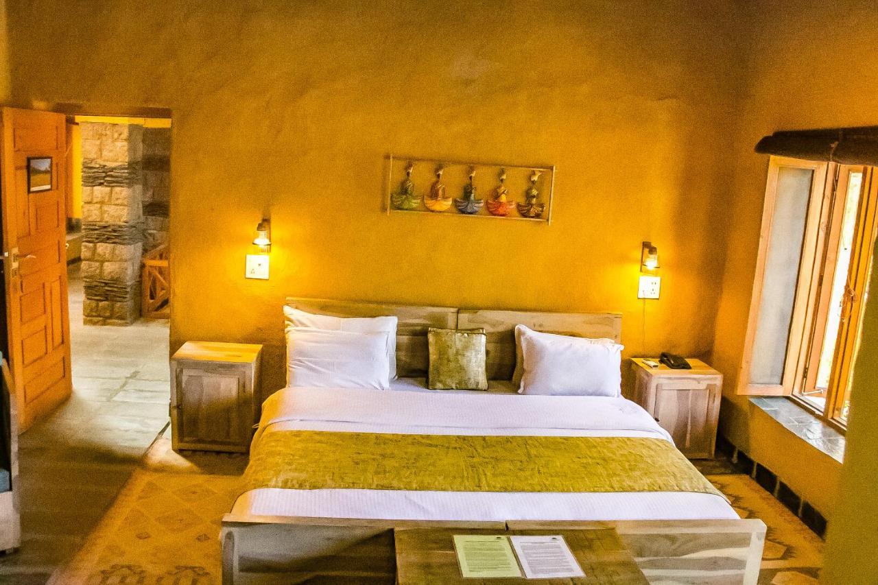Prakriti Aalay - Riverside Mountain View Boutique Eco Resort 다람샬라 외부 사진