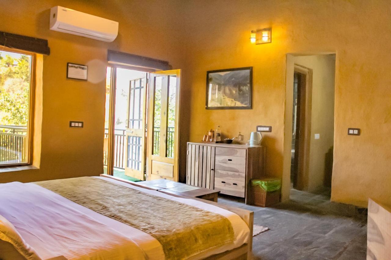 Prakriti Aalay - Riverside Mountain View Boutique Eco Resort 다람샬라 외부 사진