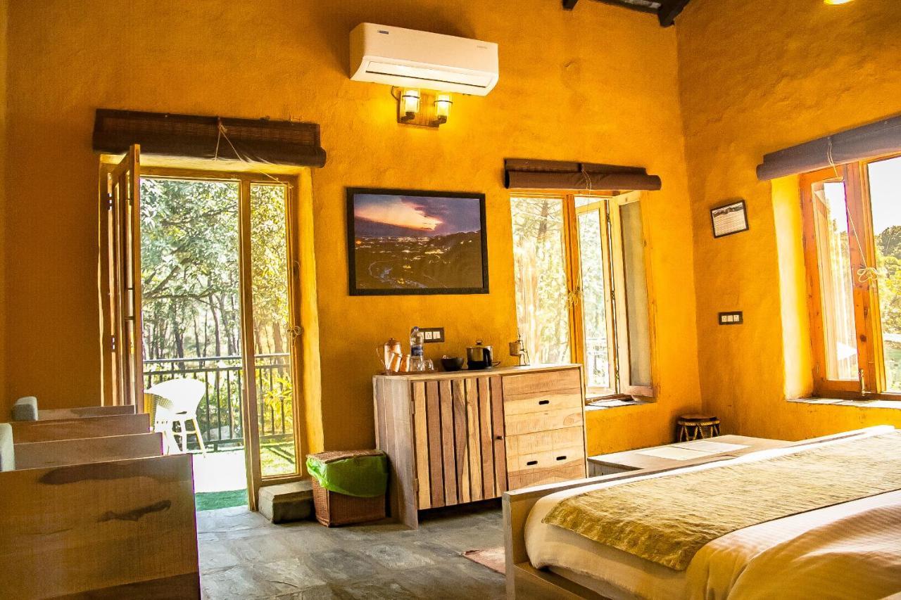Prakriti Aalay - Riverside Mountain View Boutique Eco Resort 다람샬라 외부 사진