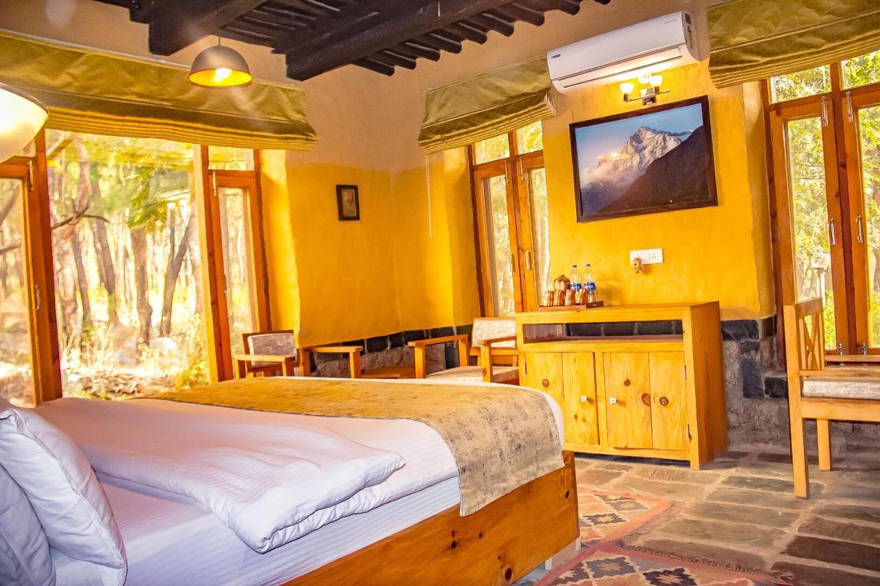 Prakriti Aalay - Riverside Mountain View Boutique Eco Resort 다람샬라 외부 사진