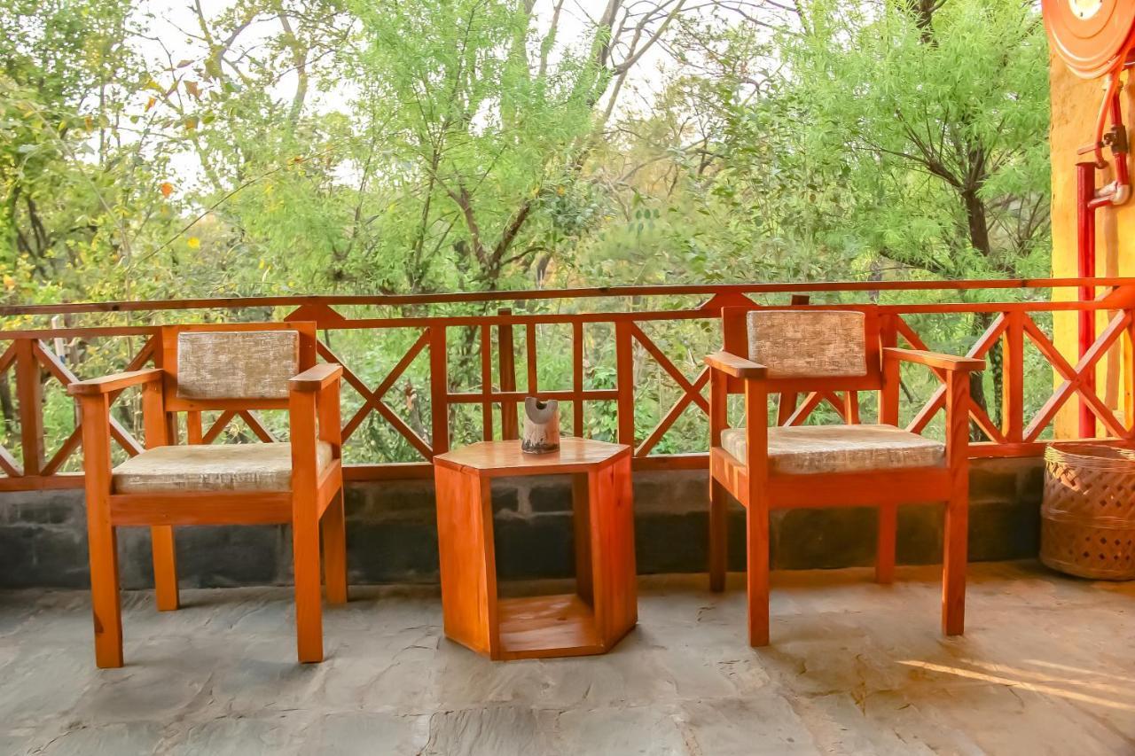 Prakriti Aalay - Riverside Mountain View Boutique Eco Resort 다람샬라 외부 사진